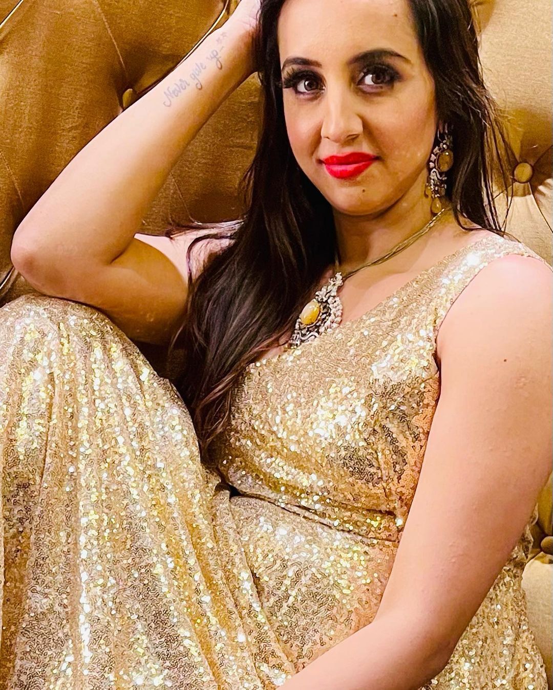 Sanjana Galrani హాట్ ఫోటోలు