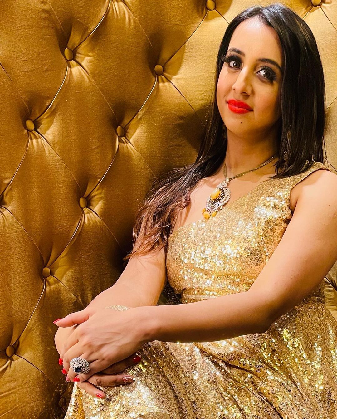 Sanjana Galrani హాట్ ఫోటోలు
