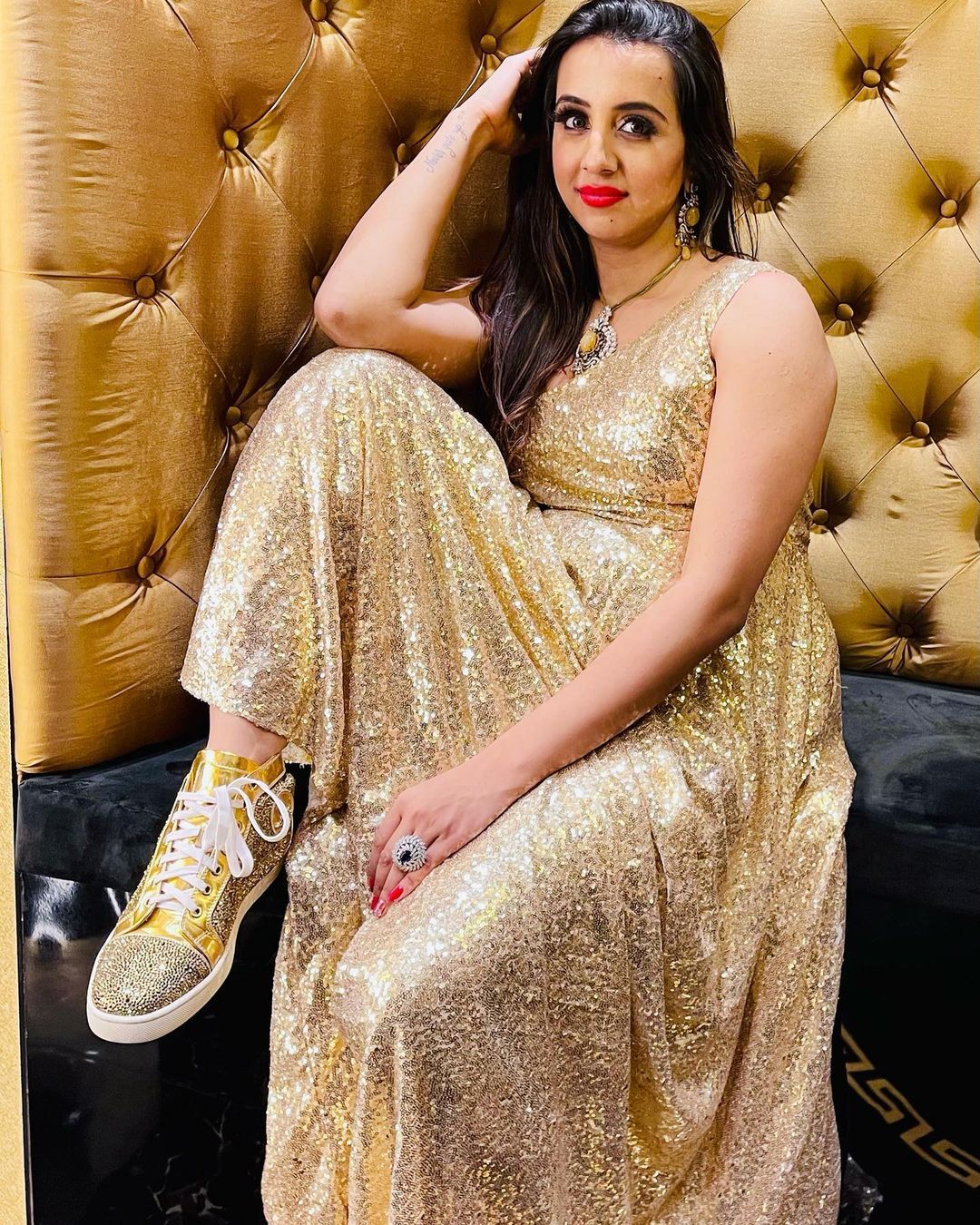 Sanjana Galrani హాట్ ఫోటోలు