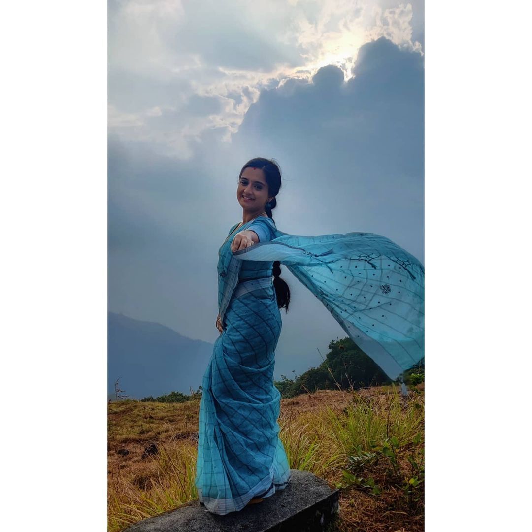 സാന്ത്വനത്തിലെ അഞ്ജലിയുടെ ഫോട്ടോഷൂട്ട് ചിത്രങ്ങള്‍ വൈറലാകുന്നു, കാണാം