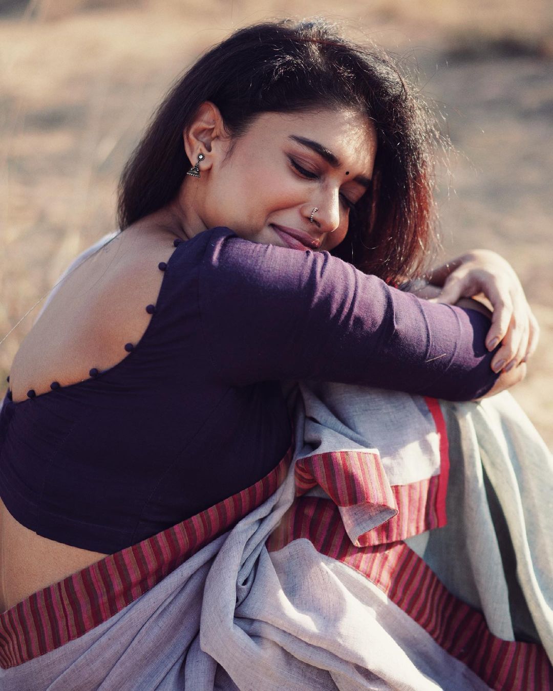 സിനിമ മാത്രമല്ല ക്ലാസ്, നടിയും ക്ലാസ്സാണ്... സര്‍പ്പട്ടൈ പറമ്പരൈ നായിക ധുഷാര വിജയന്റെ ചിത്രങ്ങൾ കാണാം 