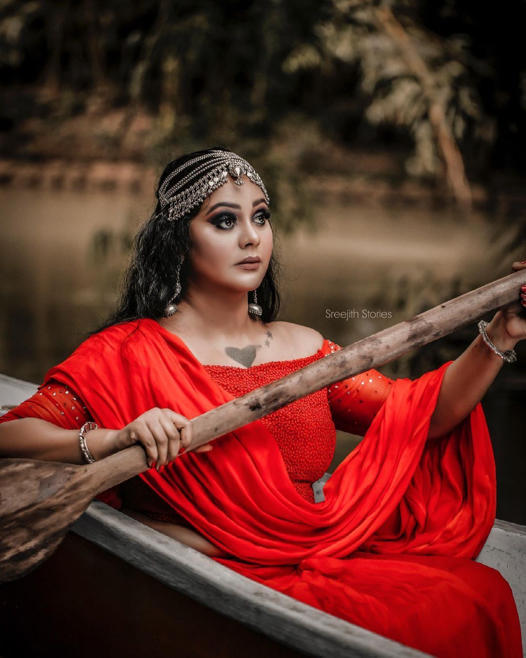 ഞെട്ടിക്കുന്ന മേക്കോവറില്‍ രേഖ രതീഷ്; സസ്‌നേഹത്തിലെ ഇന്ദിരാമ്മ തന്നെയാണോ ഇതെന്ന് ആരാധകര്‍