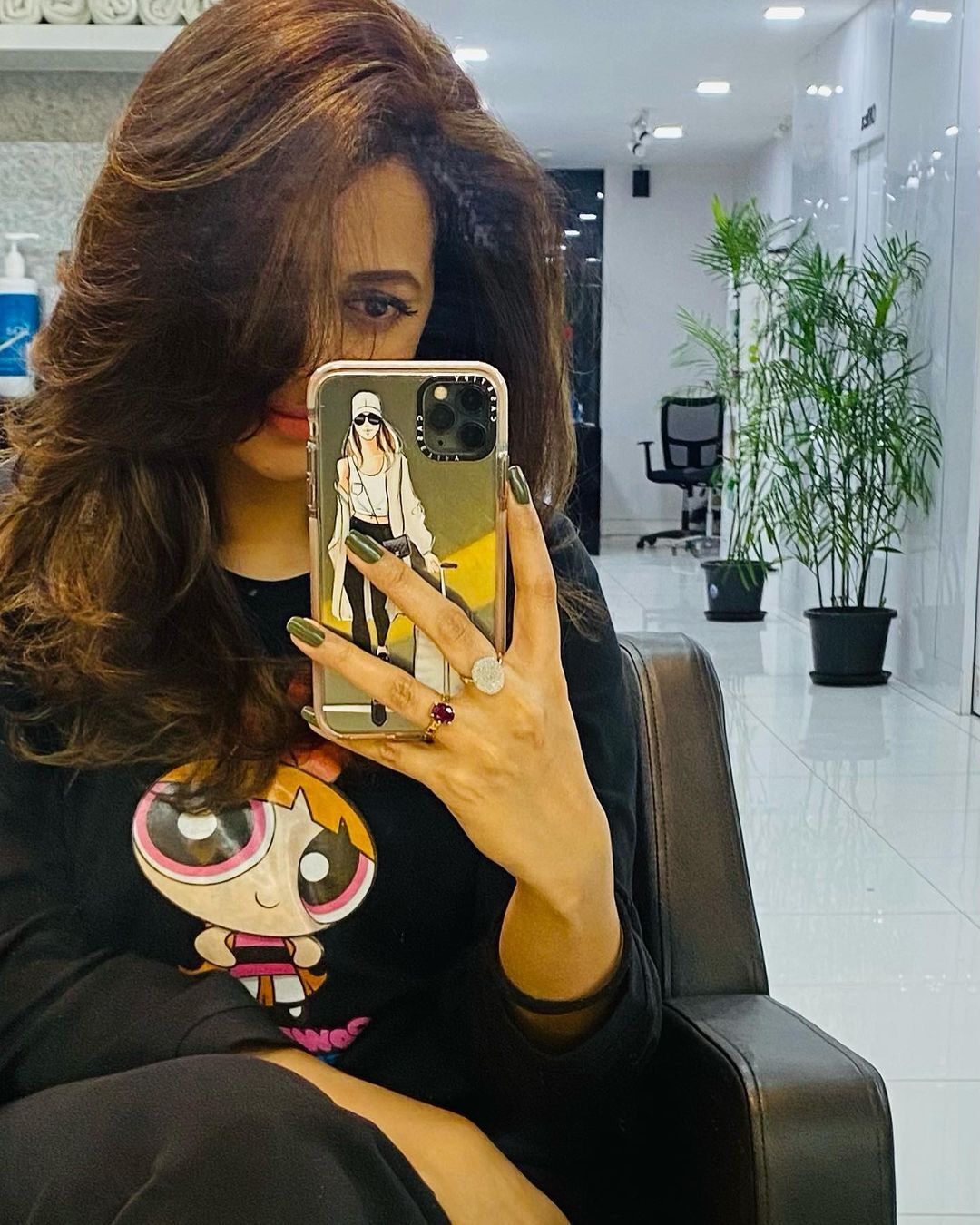 ഇതെങ്ങനെയുണ്ട്?  ഇതോ? കിടിലൻ ഫോട്ടോസുമായി സോഷ്യൽ മീഡിയ കീഴടക്കി ഭാവന