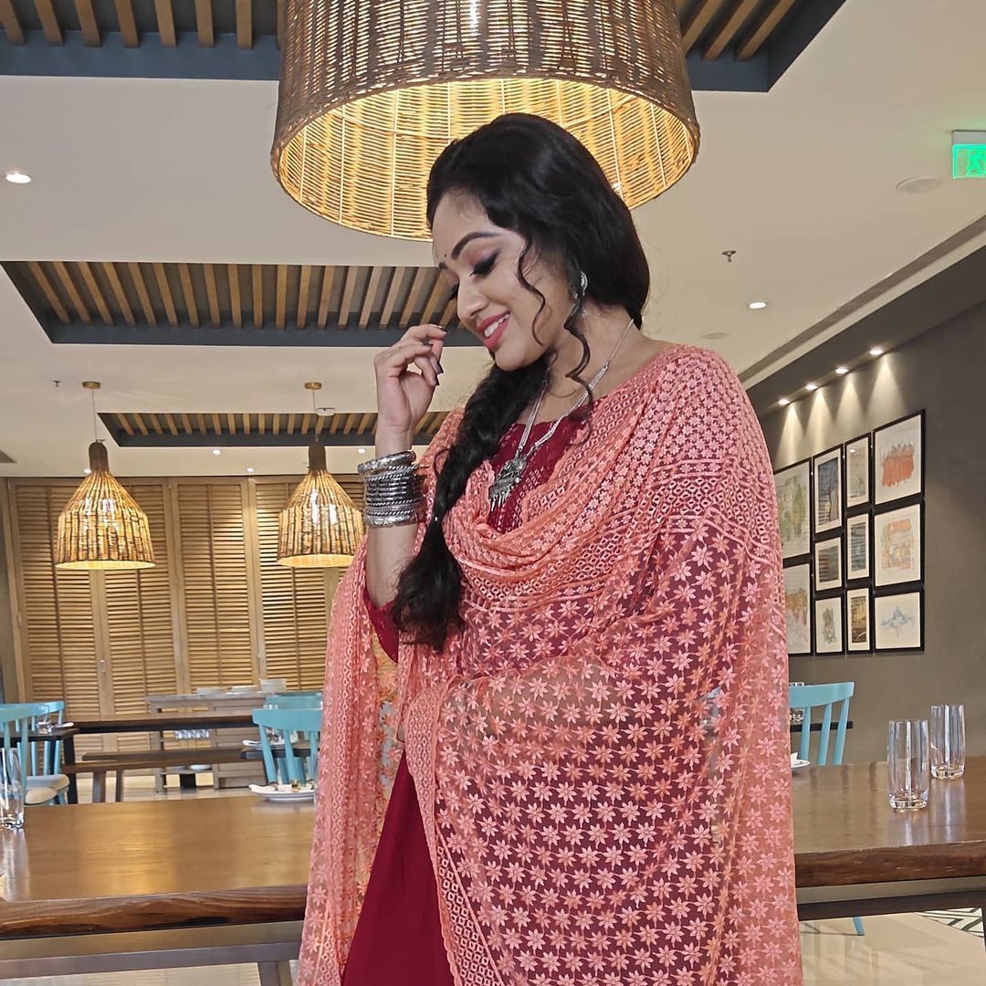 പുതിയ മേക്കോവറുകളില്‍ നടി മേഘ്‌ന വിന്‍സെന്റ്, ലേറ്റസ്റ്റ് ചിത്രങ്ങള്‍ കാണാം