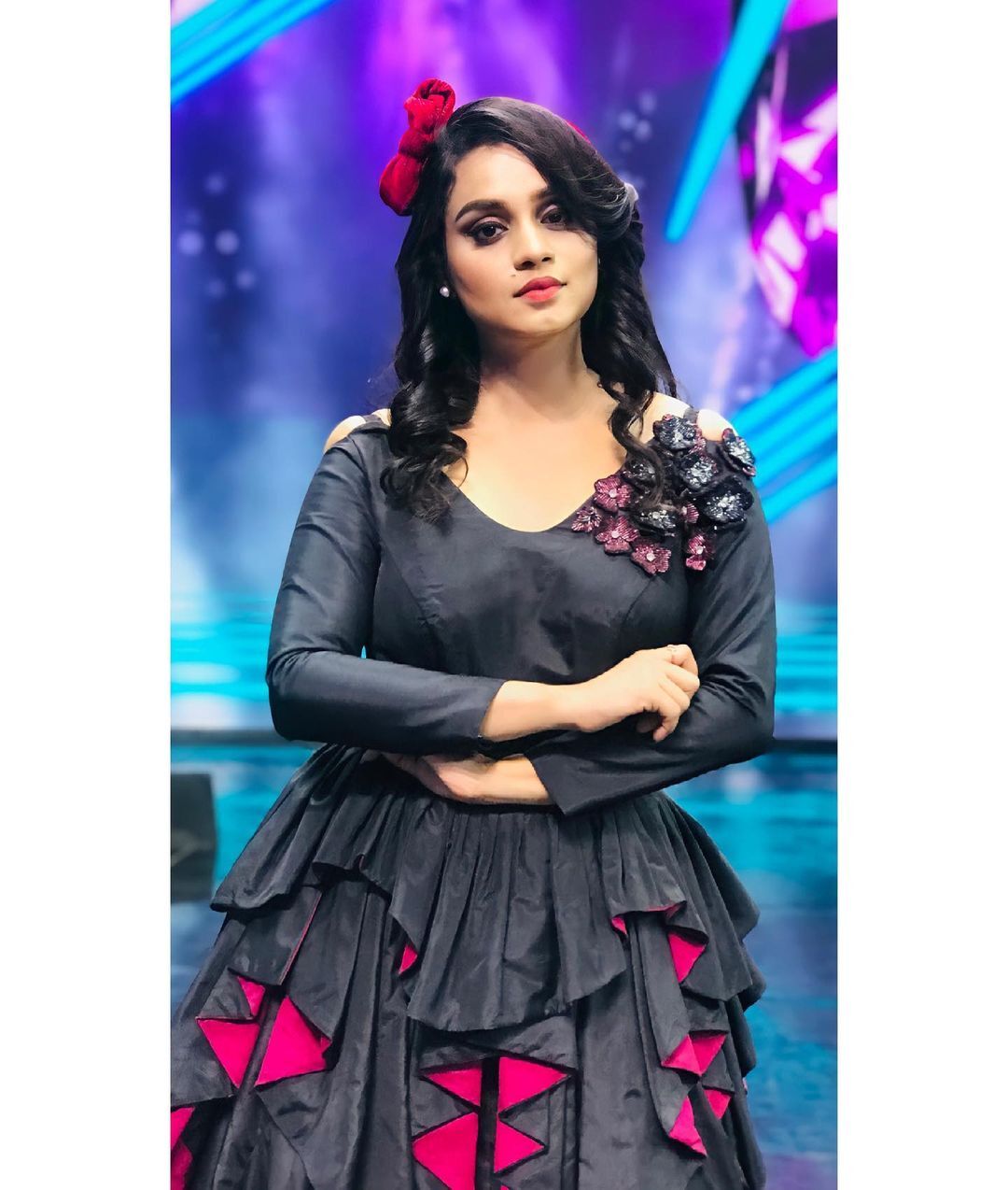 സൗന്ദര്യം എപ്പോഴും പുഞ്ചിരിയോടെ നിലനിര്‍ത്തുക; വൈറലായി സ്റ്റാര്‍ മാജിക് താരം ലക്ഷ്മി നക്ഷത്രയുടെ ഫോട്ടോഷൂട്ട്