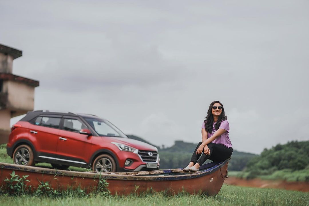 പുതിയ ലുക്കില്‍ തിളങ്ങി സ്റ്റാര്‍ മാജിക് അവതാരിക  ലക്ഷ്മി നക്ഷത്ര: പുതിയ ഫോട്ടോഷൂട്ട് കാണാം