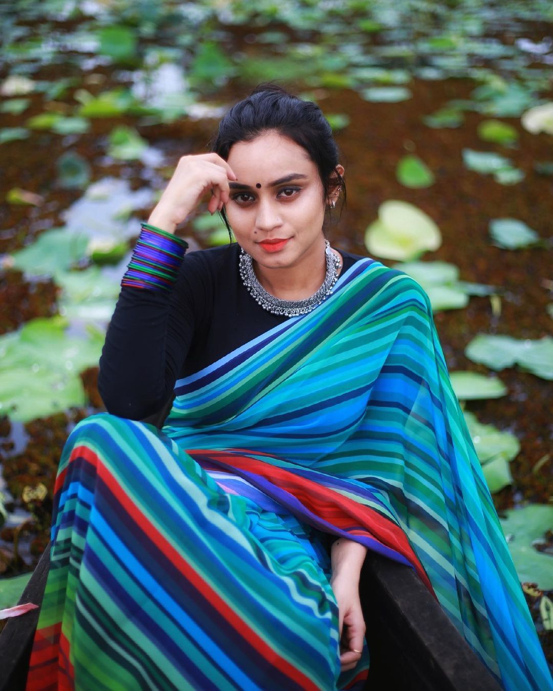 പുതിയ ലുക്കില്‍ തിളങ്ങി സ്റ്റാര്‍ മാജിക് അവതാരിക  ലക്ഷ്മി നക്ഷത്ര: പുതിയ ഫോട്ടോഷൂട്ട് കാണാം