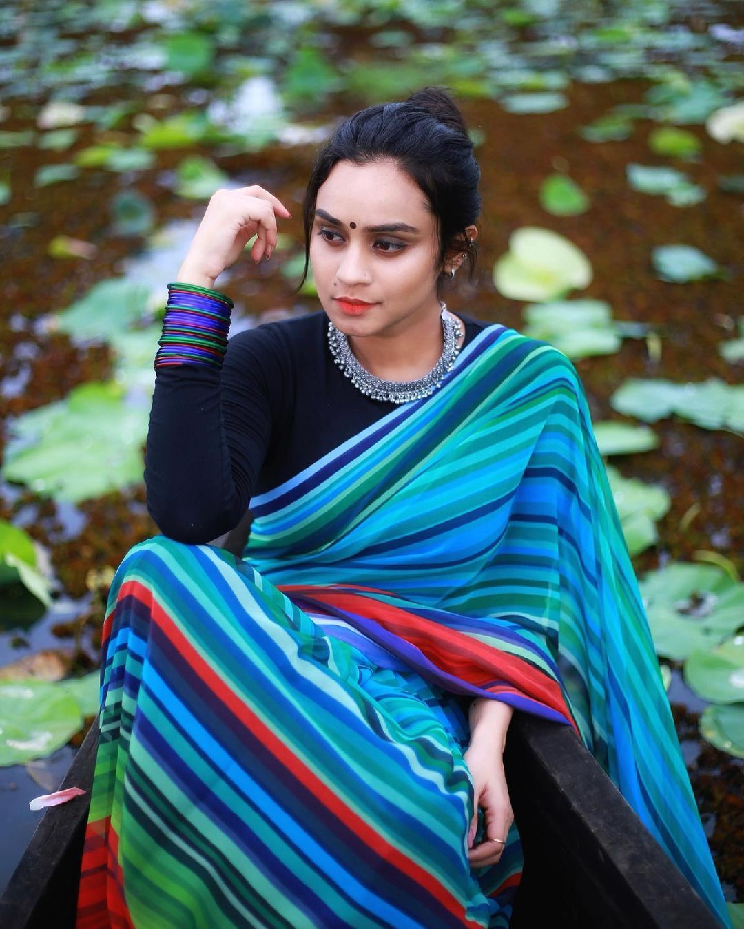 പുതിയ ലുക്കില്‍ തിളങ്ങി സ്റ്റാര്‍ മാജിക് അവതാരിക  ലക്ഷ്മി നക്ഷത്ര: പുതിയ ഫോട്ടോഷൂട്ട് കാണാം