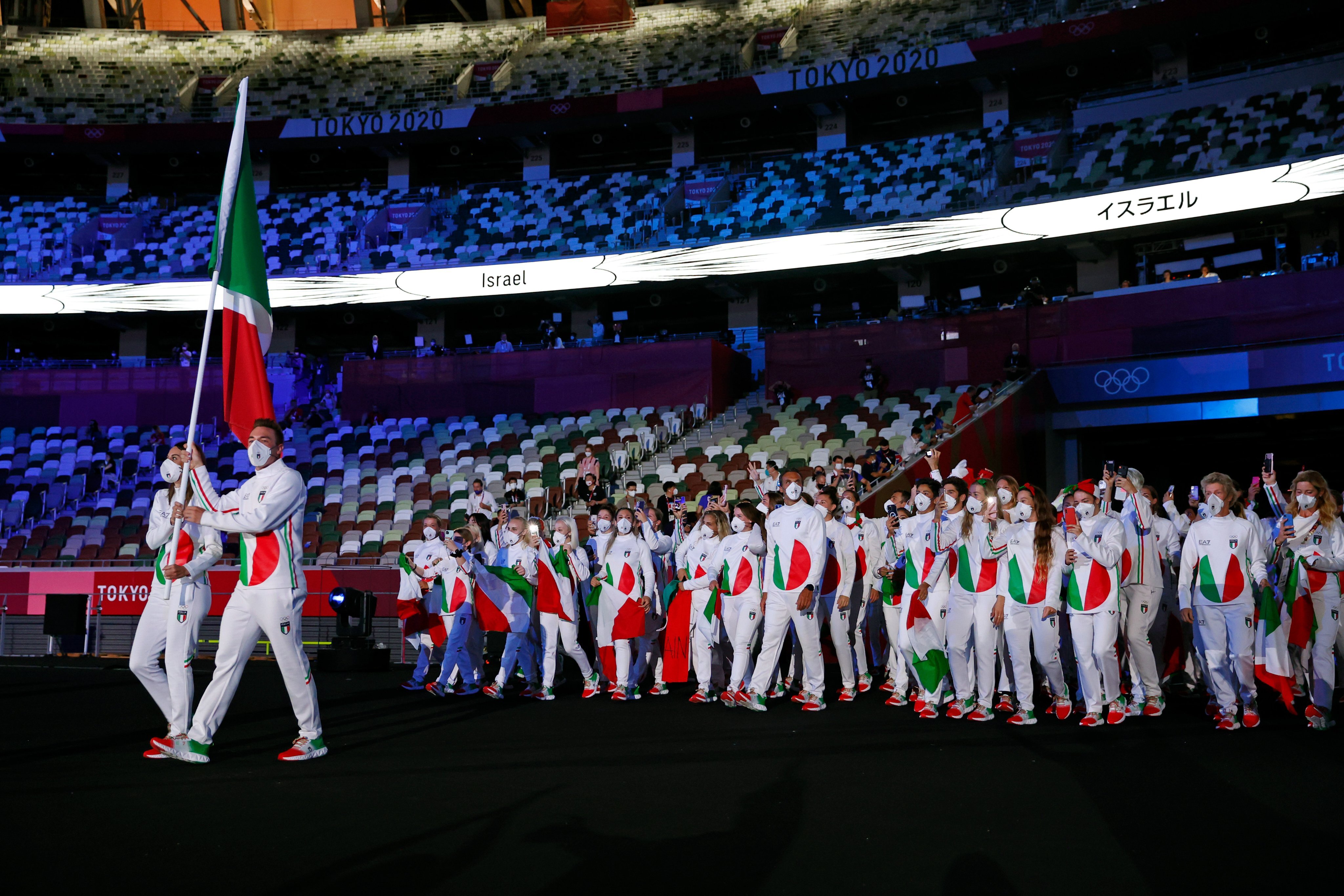 Tokyo Olympics 2020: ఒలింపిక్స్ ప్రారంభ వేడుకల ఫోటోలు