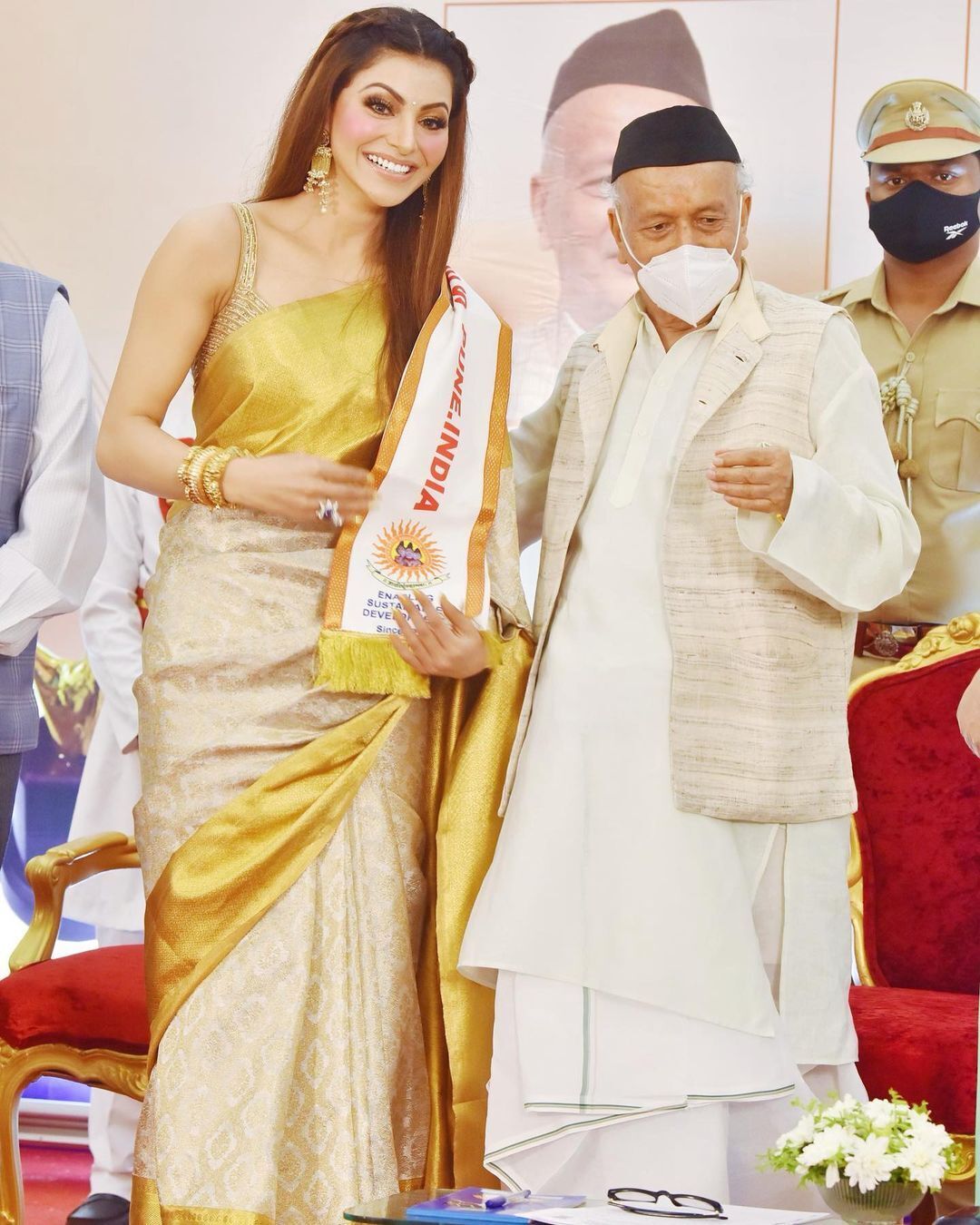 നാഷണല്‍ അവാര്‍ഡ് ഏറ്റുവാങ്ങി ഉര്‍വ്വശി റൗട്ടേല; ചിത്രങ്ങള്‍ കാണാം