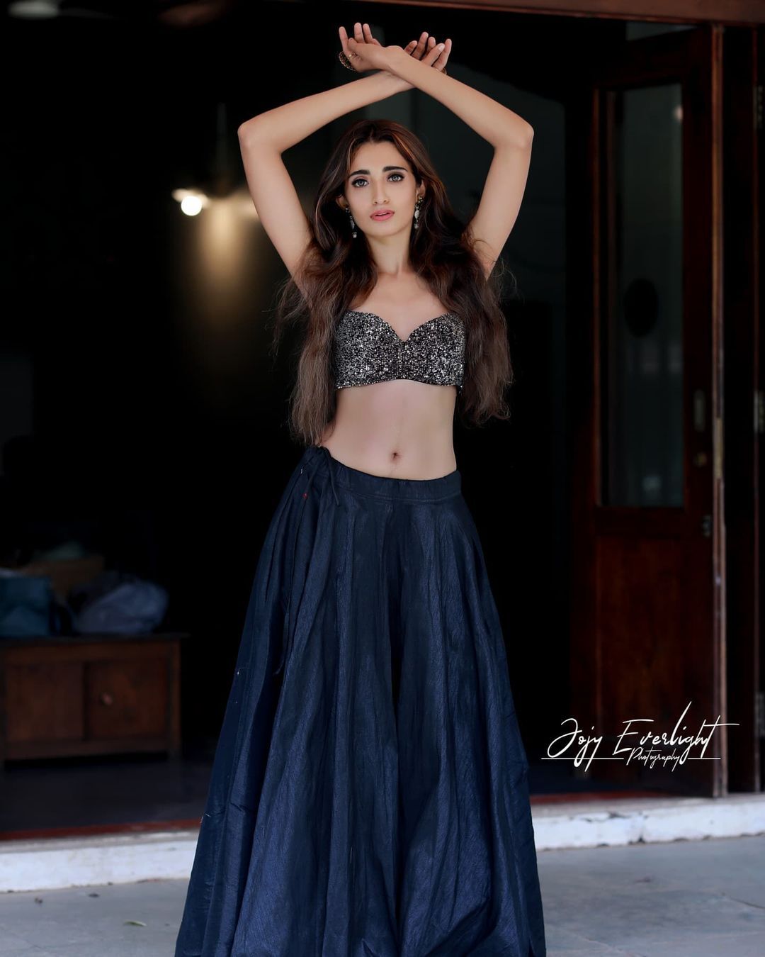 ഗ്ലാമറസ് ലുക്കില്‍ ബിഗ് ബോസ് മലയാളം സീസണ്‍ 3 താരം ഏഞ്ചല്‍ തോമസ്