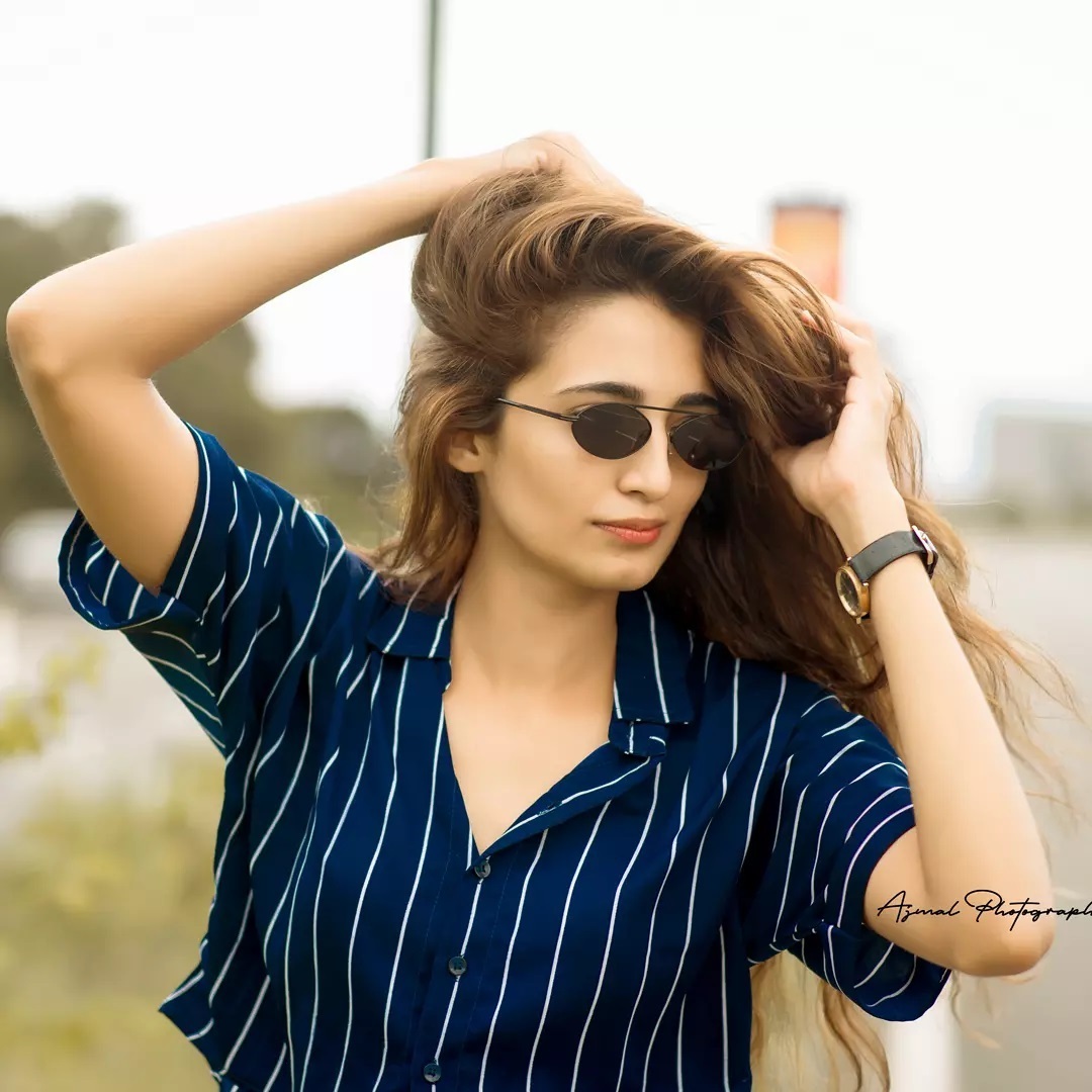 ഗ്ലാമറസ് ലുക്കില്‍ ബിഗ് ബോസ് മലയാളം സീസണ്‍ 3 താരം ഏഞ്ചല്‍ തോമസ്