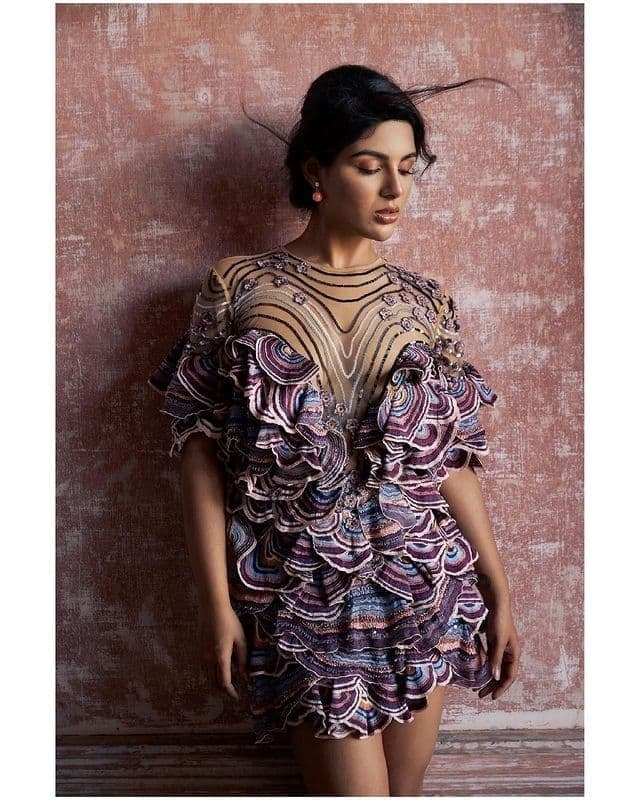 ചൂടന്‍ ചിത്രം പങ്കുവച്ച് നടി സംയുക്ത മേനോന്‍; ബിക്കിനി അണിഞ്ഞ് ഗ്ലാമര്‍ ലുക്കില്‍, വൈറല്‍