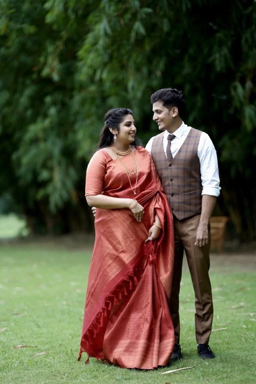 ഒരു തരി പൊന്നില്ലാതെ ബോബി ചെമ്മണ്ണൂരിന്റെ മകളുടെ വിവാഹം; ചിത്രങ്ങള്‍ കാണാം, വരന്‍ നടന്‍ സാം സബിന്‍