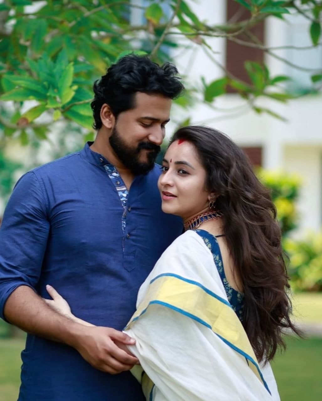 നിറവയറുമായി നടി ഭാമ; അന്ന് ഞാന്‍ ആറ് മാസം ഗര്‍ഭിണി... നടിയുടെ വൈറല്‍ ഫോട്ടോകള്‍ കാണാം