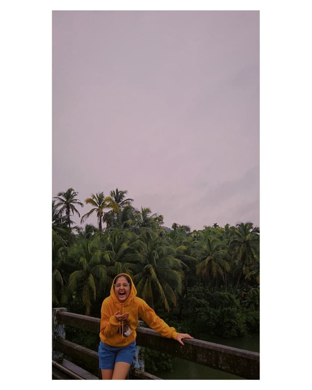 ചിരിയടക്കാനാകാതെ അനശ്വര രാജന്‍; യുവനടിയുടെ പുതിയ ഫോട്ടോ വൈറല്‍, എന്താണ് കാര്യമെന്ന് ആരാധകര്‍