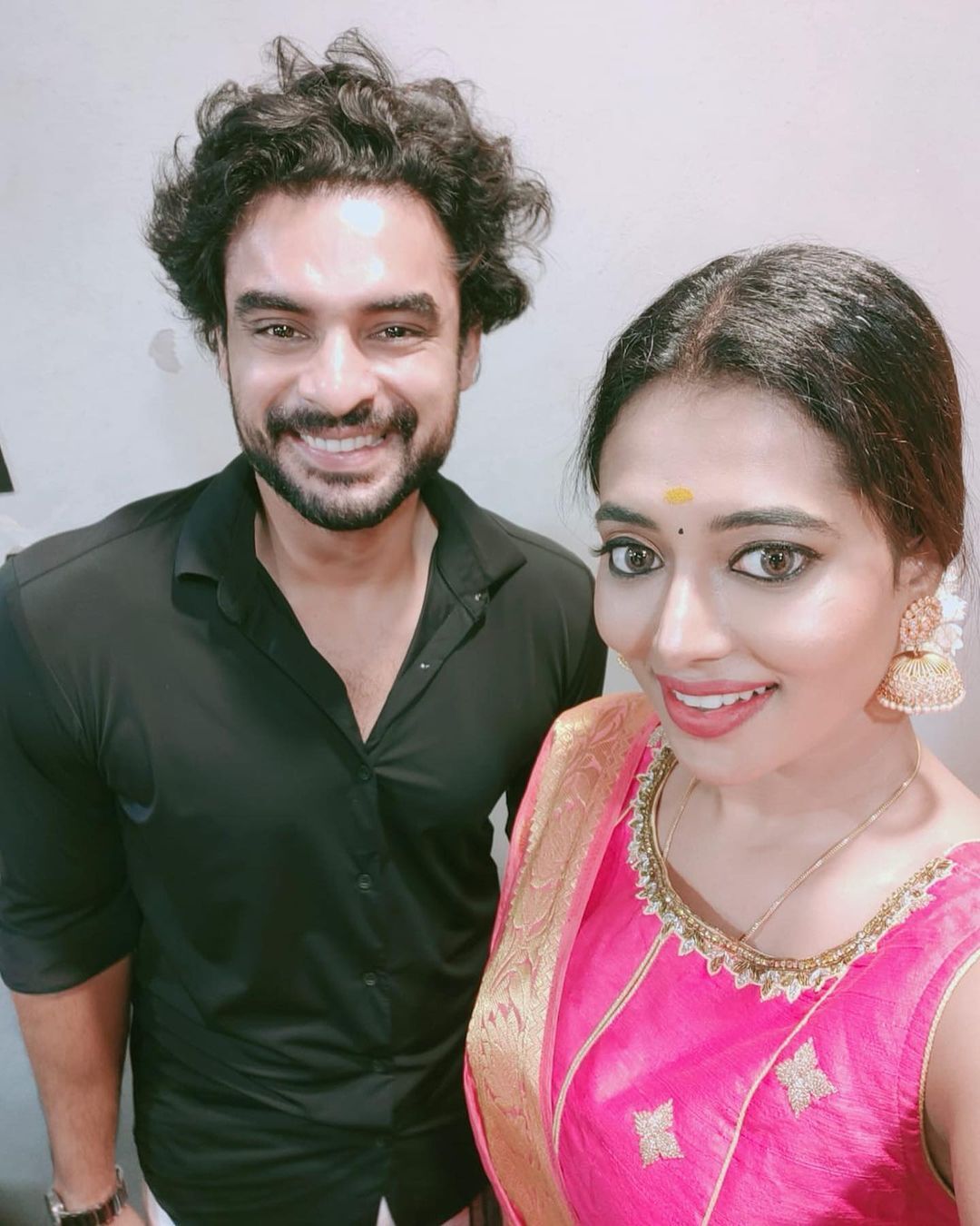 മോഹന്‍ലാലും ടൊവിനോയും ആസിഫും: താരങ്ങളോടൊപ്പമുള്ള ചിത്രം പങ്കുവെച്ച് ബിഗ് ബോസ് താരം രമ്യ പണിക്കര്‍