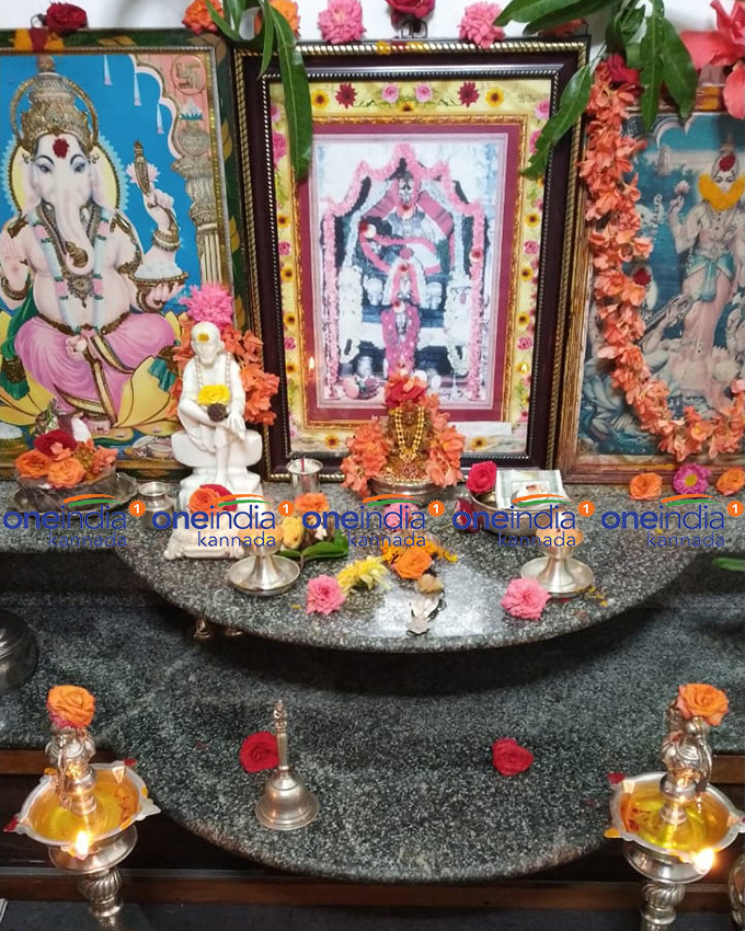 ಚಿತ್ರಗಳು: ಹಿರಿಯೂರಿನಲ್ಲಿ ಸಂಭ್ರಮದಿಂದ ವರಮಹಾಲಕ್ಷ್ಮಿ ಹಬ್ಬ ಮಾಡಿದ ಜನರು 