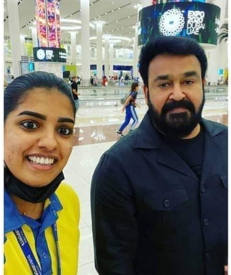 ഗോള്‍ഡന്‍ വിസ സ്വീകരിക്കാനായി താരരാജാക്കന്‍മാര്‍ ദുബൈയില്‍: ചിത്രങ്ങള്‍ വൈറല്‍