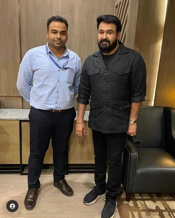 ഗോള്‍ഡന്‍ വിസ സ്വീകരിക്കാനായി താരരാജാക്കന്‍മാര്‍ ദുബൈയില്‍: ചിത്രങ്ങള്‍ വൈറല്‍