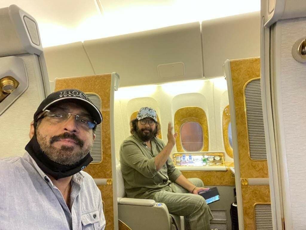 ഗോള്‍ഡന്‍ വിസ സ്വീകരിക്കാനായി താരരാജാക്കന്‍മാര്‍ ദുബൈയില്‍: ചിത്രങ്ങള്‍ വൈറല്‍