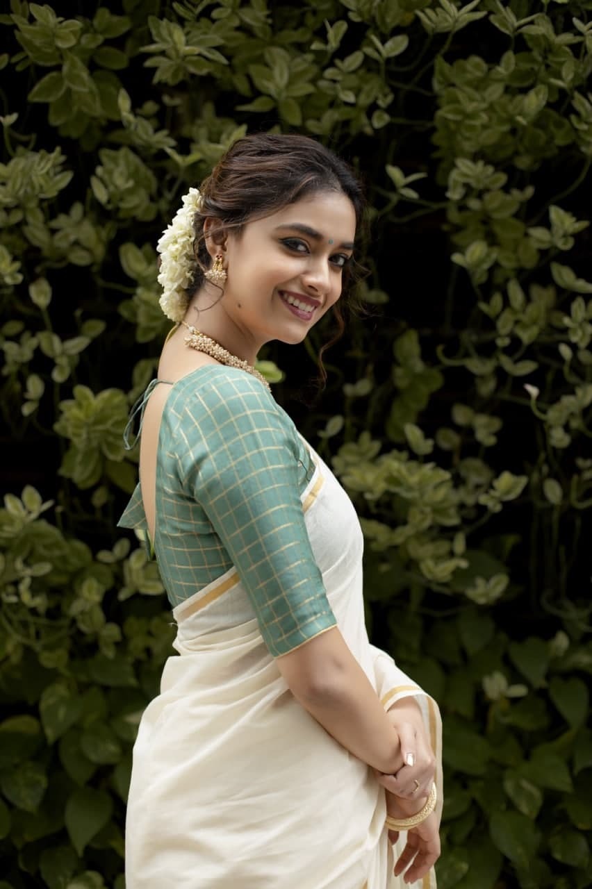 ഓണമാഘോഷിച്ച് നടി കീര്‍ത്തി സുരേഷ്; താരത്തിന്റെ അടിപൊളി ചിത്രങ്ങള്‍