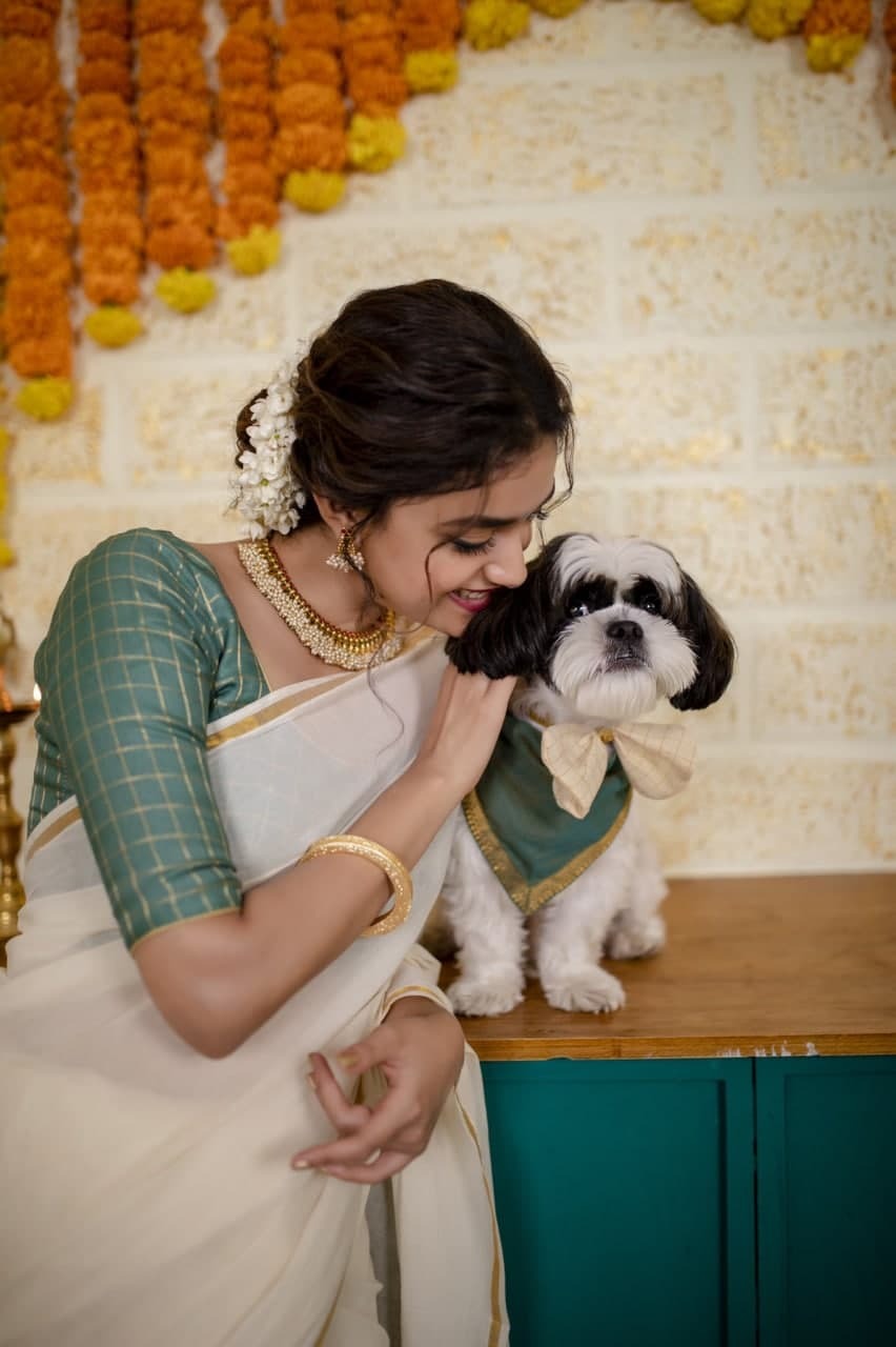 ഓണമാഘോഷിച്ച് നടി കീര്‍ത്തി സുരേഷ്; താരത്തിന്റെ അടിപൊളി ചിത്രങ്ങള്‍