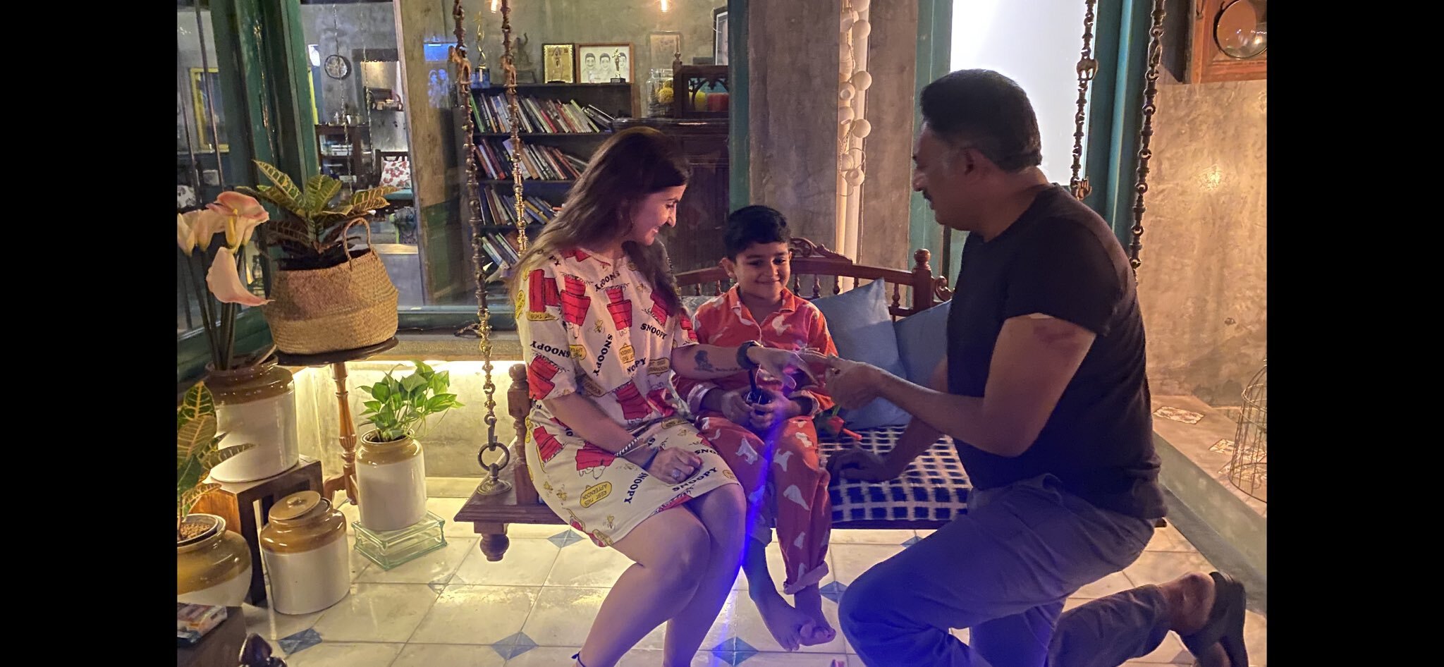 നടന്‍ പ്രകാശ് രാജ് 'വീണ്ടും വിവാഹിതനായി'; മകന്റെ ആഗ്രഹം നടന്നു... ചിത്രങ്ങള്‍ പങ്കിട്ട് താരം