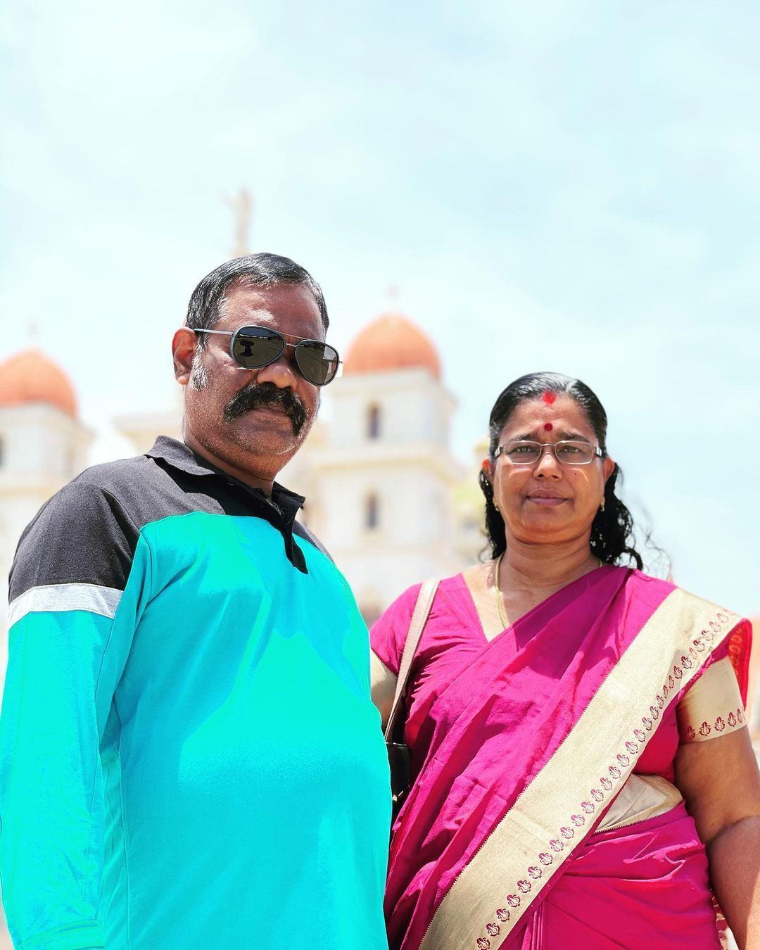 കുടുംബവുമായി ഒരു ഔട്ടിങ്: ചിത്രങ്ങള്‍ പങ്കുവെച്ച് ബിഗ് ബോസ് താരം രമ്യ പണിക്കര്‍