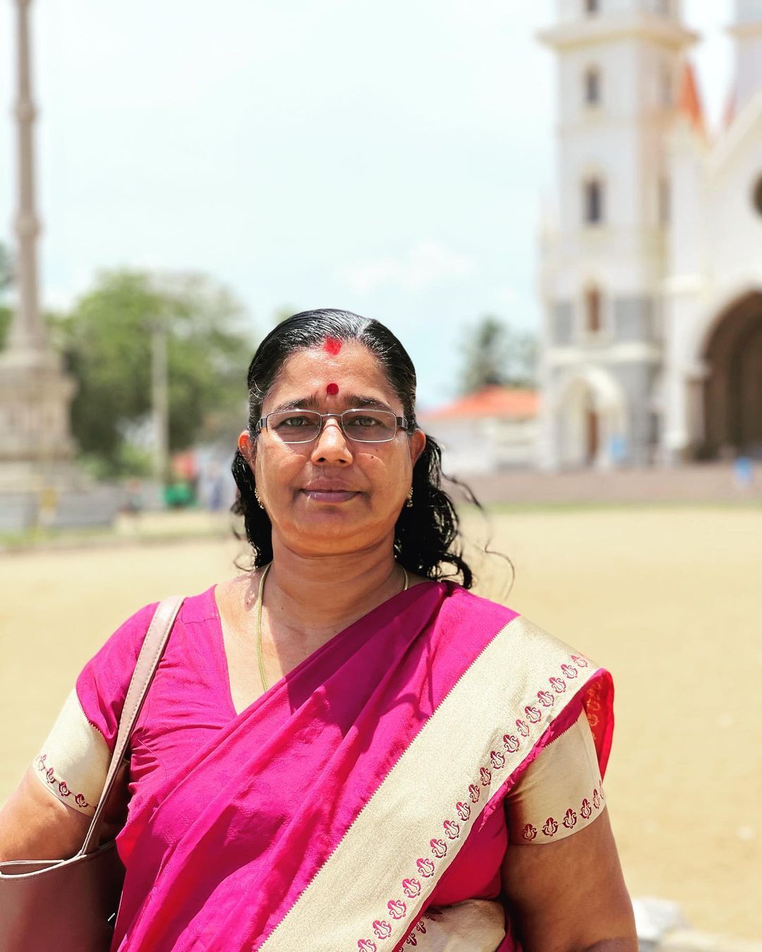 കുടുംബവുമായി ഒരു ഔട്ടിങ്: ചിത്രങ്ങള്‍ പങ്കുവെച്ച് ബിഗ് ബോസ് താരം രമ്യ പണിക്കര്‍