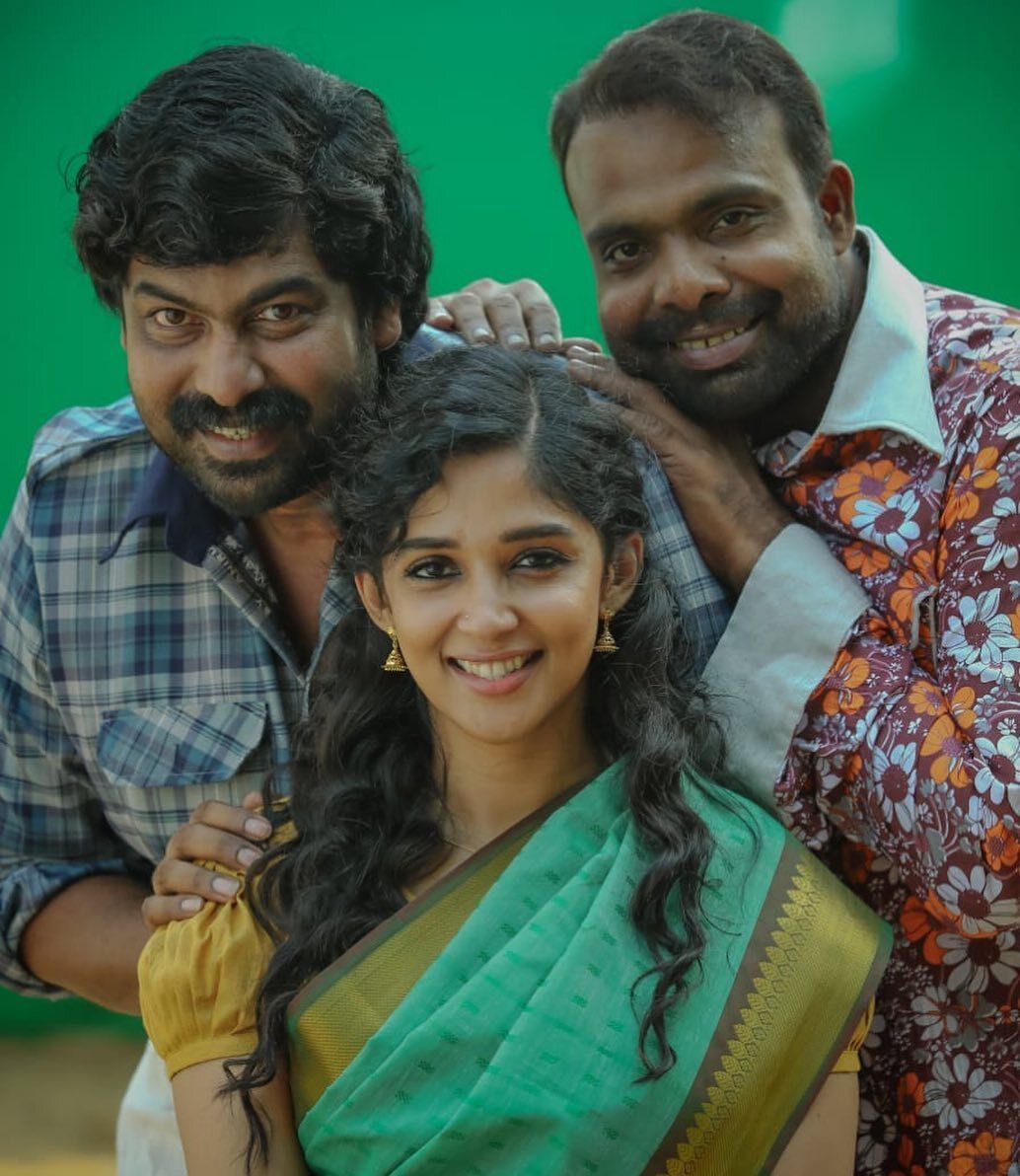 മമ്മൂട്ടിയെ കാണുന്നത് ആകാശത്തിലെ നക്ഷത്രങ്ങളെ നോക്കുന്നത് പോലെ: കൂടെ അഭിനയിക്കാന്‍ അവസരം വേണമെന്ന് നൈല ഉഷ