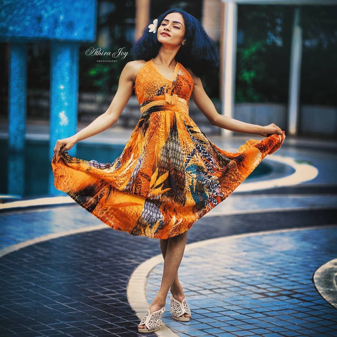 കിടിലന്‍ ലുക്കില്‍ സ്റ്റാര്‍ മാജിക് താരം അന്ന ചാക്കോ: വൈറലായി ചിത്രങ്ങള്‍