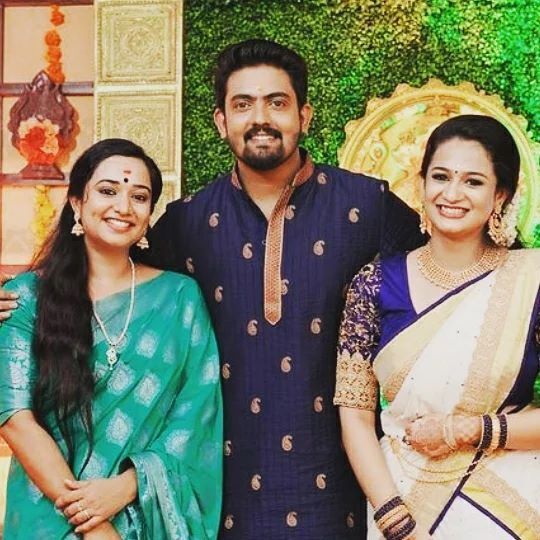 നടന്‍ വിഷ്ണുവിന് ജീവിതസഖിയായി കാവ്യ, വിവാഹ ചിത്രങ്ങള്‍