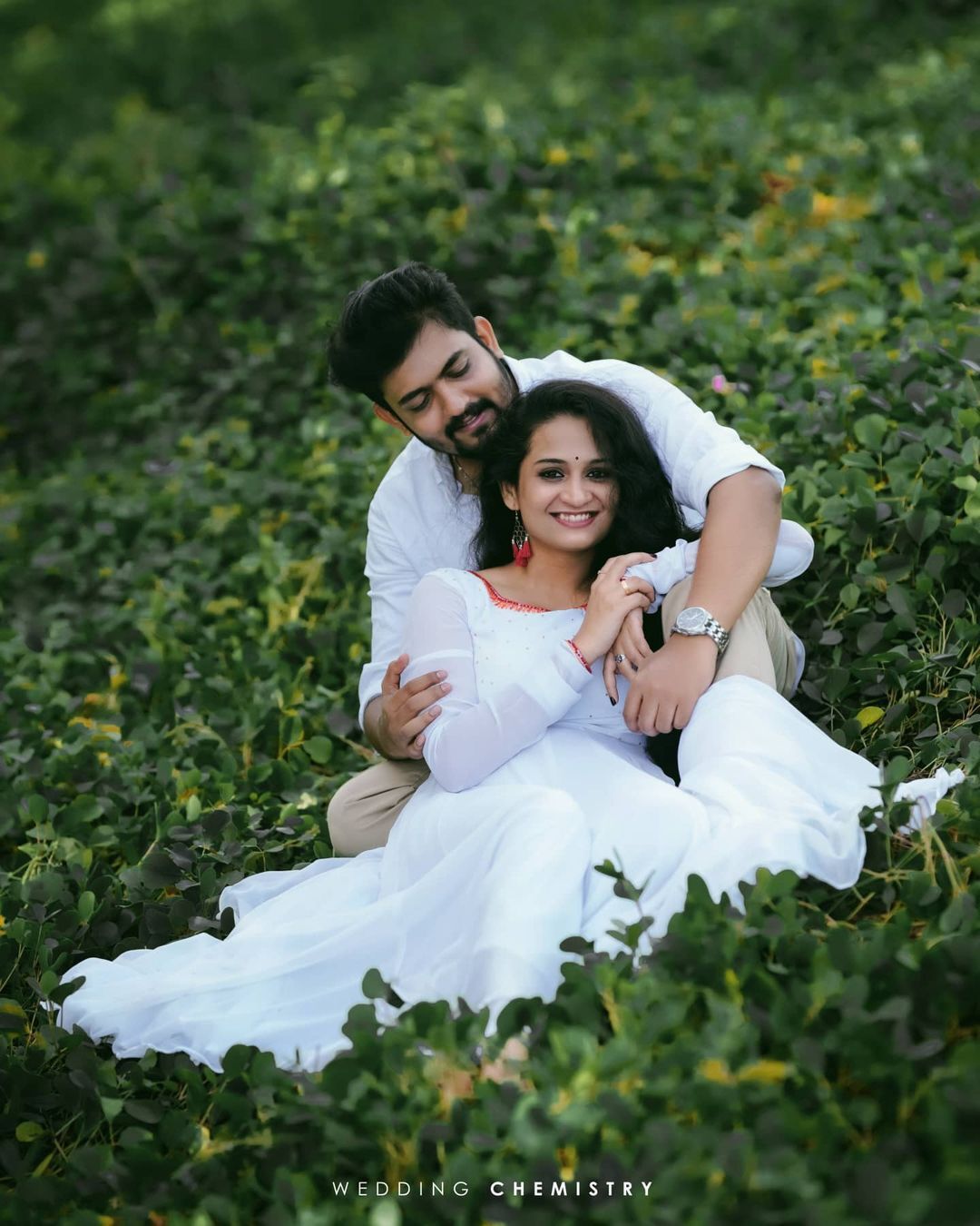 നടന്‍ വിഷ്ണുവിന് ജീവിതസഖിയായി കാവ്യ, വിവാഹ ചിത്രങ്ങള്‍