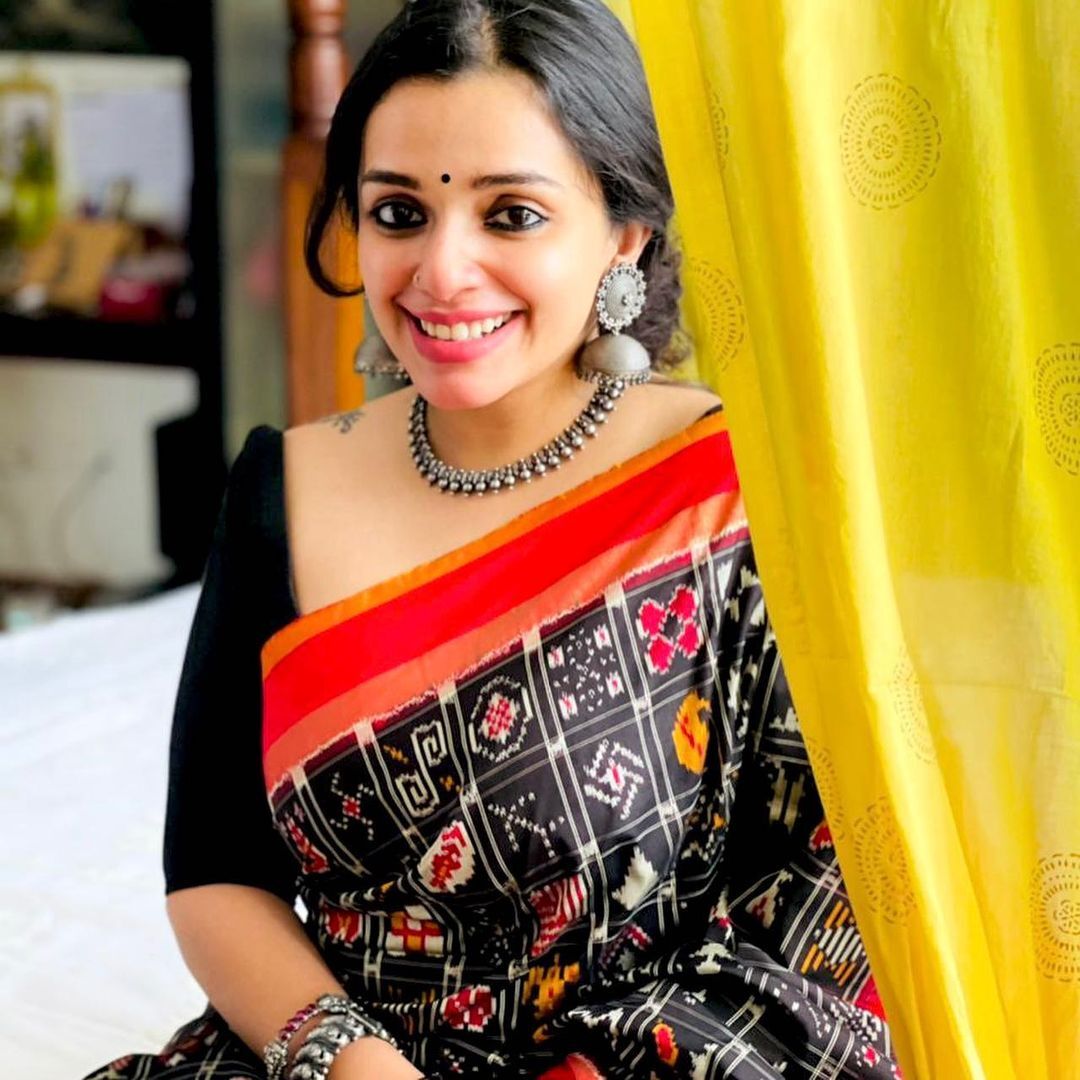 ഹൗ ക്യൂട്ട്.. ആൻ ആഗസ്റ്റിനെ ചേർത്ത് നിർത്തി ലാലേട്ടൻ... ചിത്രങ്ങൾ വൈറൽ