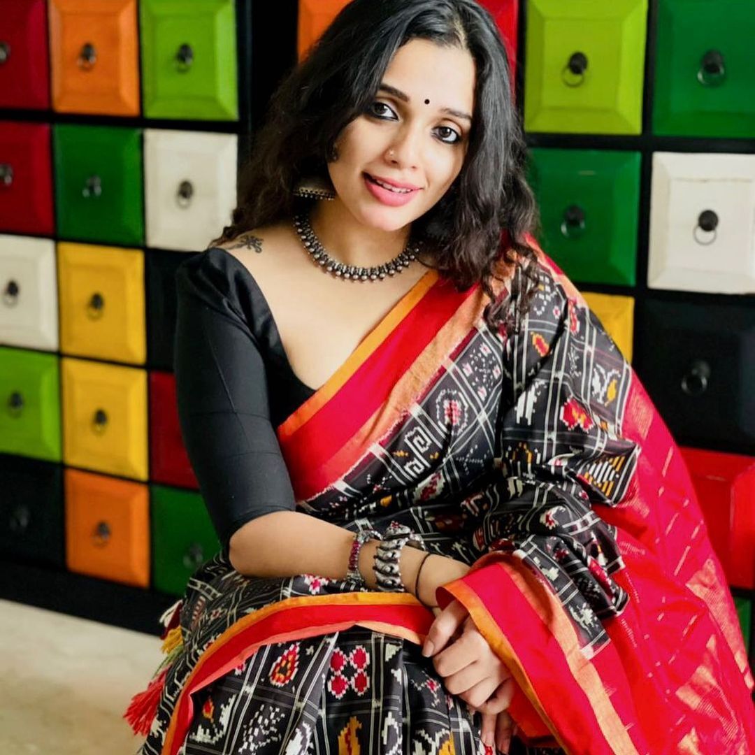 ഹൗ ക്യൂട്ട്.. ആൻ ആഗസ്റ്റിനെ ചേർത്ത് നിർത്തി ലാലേട്ടൻ... ചിത്രങ്ങൾ വൈറൽ