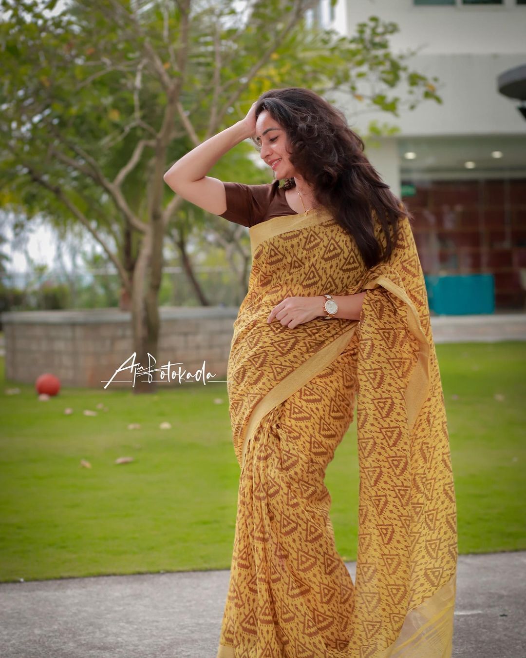 സാരിയിൽ സുന്ദരിയായി ഭാമ; ഏറ്റവും പുതിയ ചിത്രങ്ങൾ കാണാം