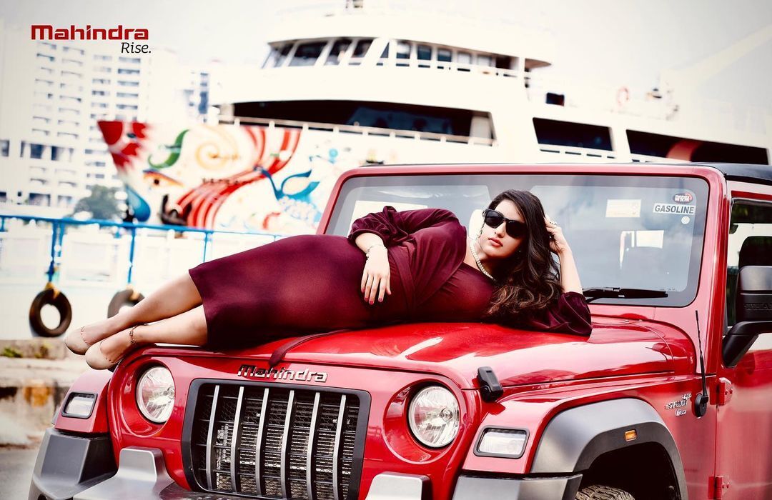 സൺ കിസ്ഡ്; മലയാളികളുടെ പ്രിയ താരം മാളവികയുടെ പുതിയ ചിത്രങ്ങളേറ്റെടുത്ത് ആരാധകർ