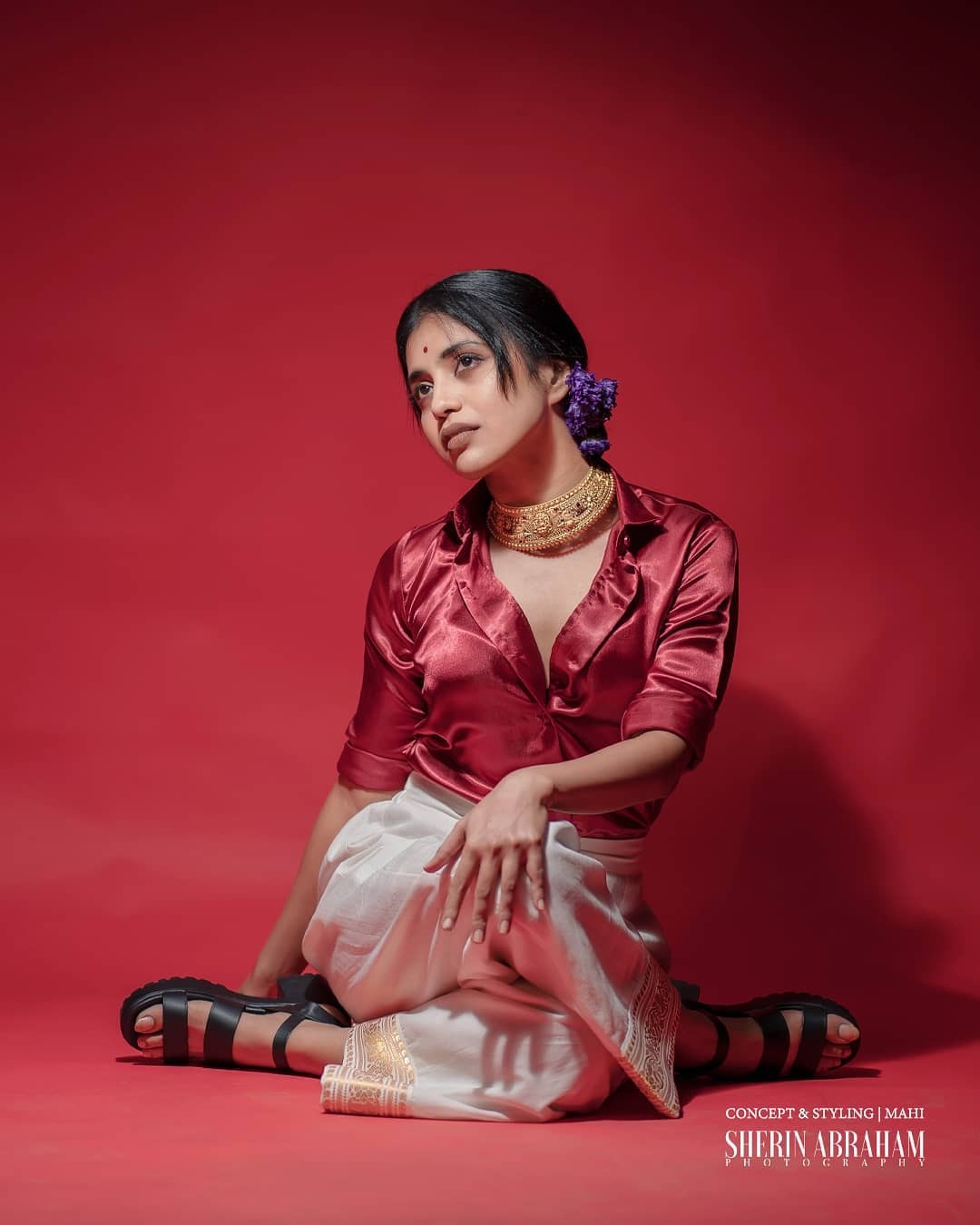ഇതെന്തൊരു ലുക്കാണ് നന്ദിനി... ഓണത്തിന് കാസവുസാരി മാത്രമല്ല എങ്ങനെയും ആവാം.. നന്ദിനിയുടെ ഓണം ചിത്രങ്ങൾ വൈറൽ