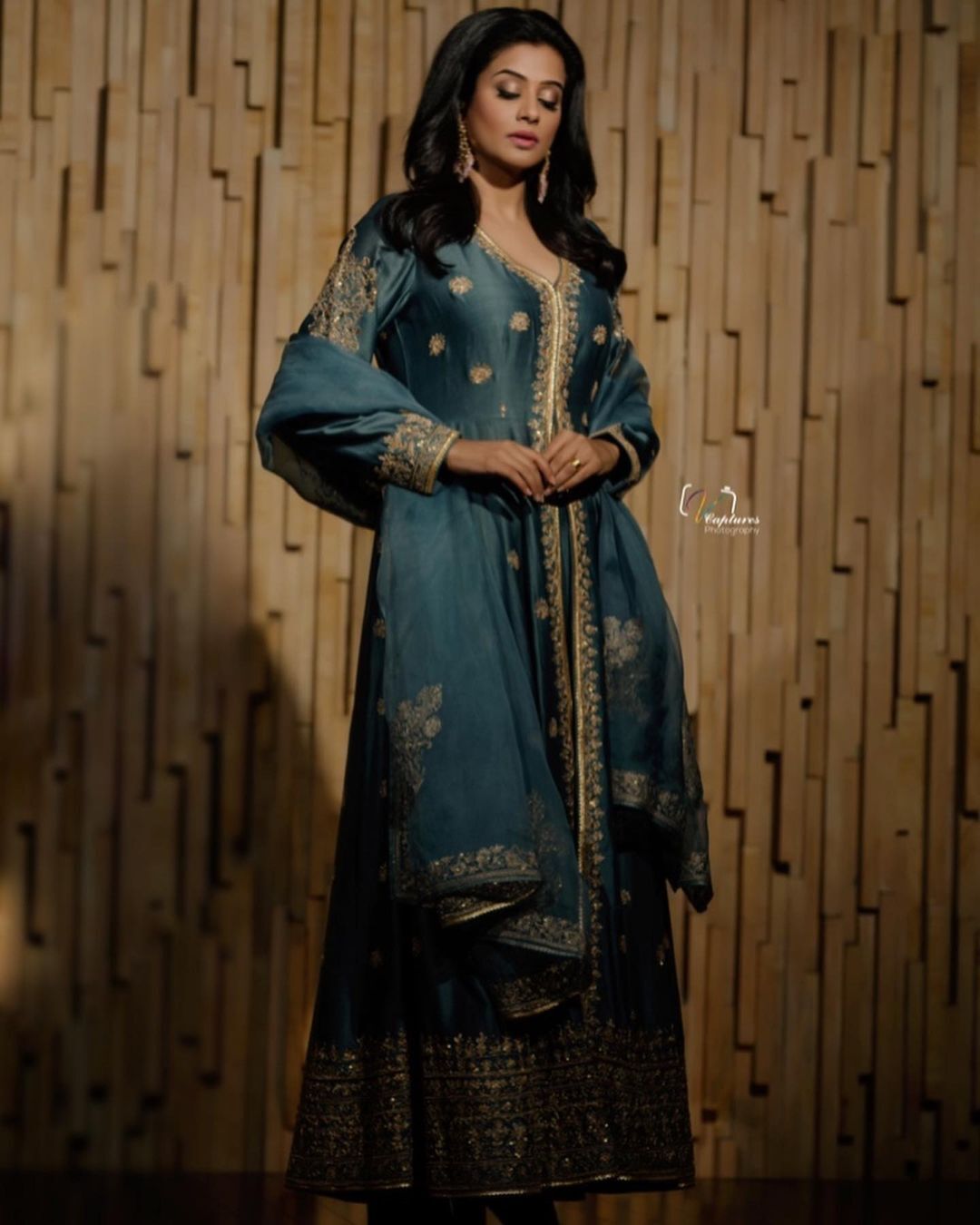 കിടിലം മേക്ക്ഓവറിൽ പ്രിയമണി; ഫൊട്ടോഷൂട്ട് വൈറൽ