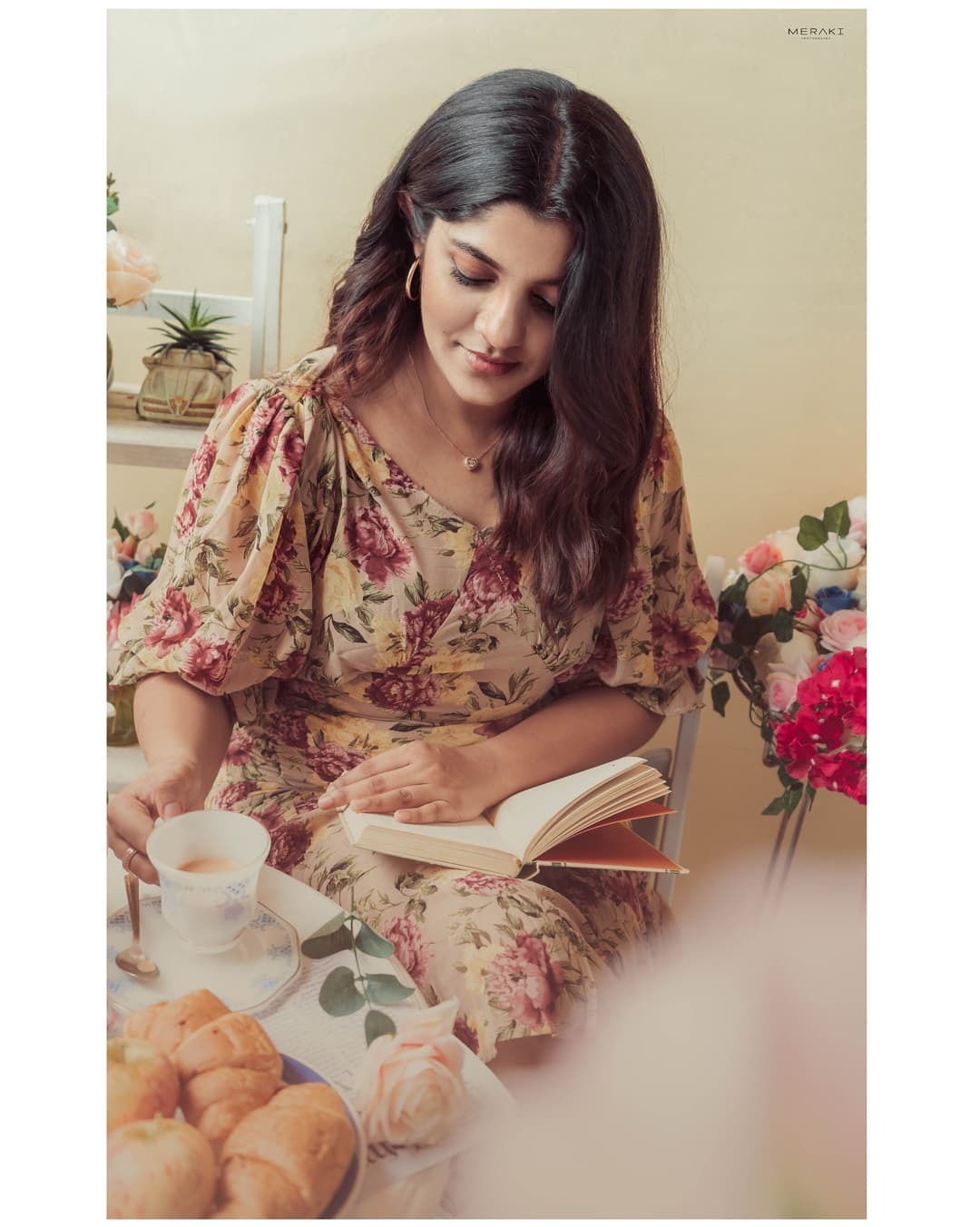 പുതുപുത്തന്‍ ലുക്കില്‍ അപര്‍ണ ബാലമുരളി; വൈറലായി പുതിയ ഫോട്ടോഷൂട്ട്