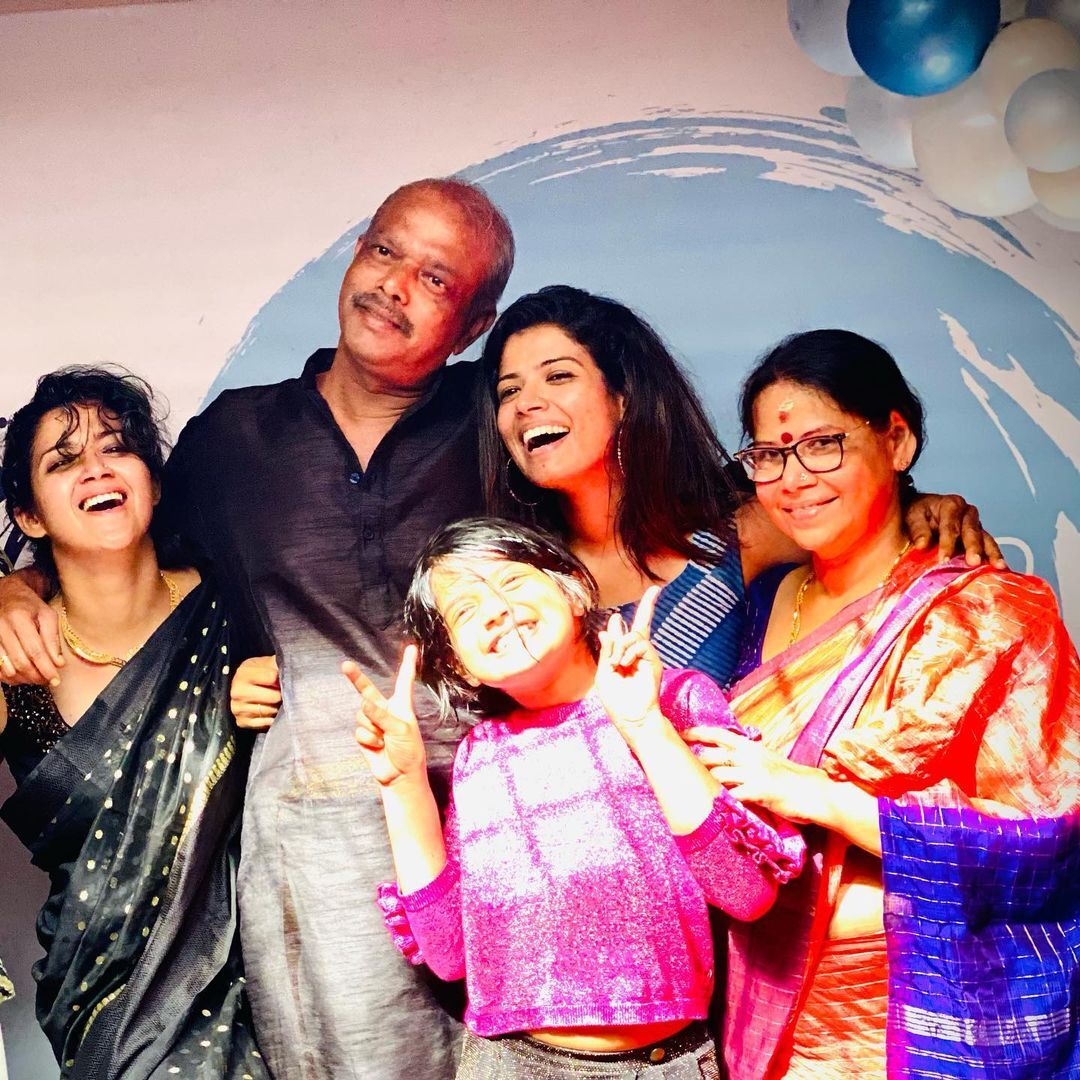 മറ്റൊരു പിറന്നാൾ ദിനംകൂടി; ബിഗ് ബോസ് മത്സരാർഥി അമൃതയുടെ പിറന്നാൾ ആഘോഷ ചിത്രങ്ങൾ