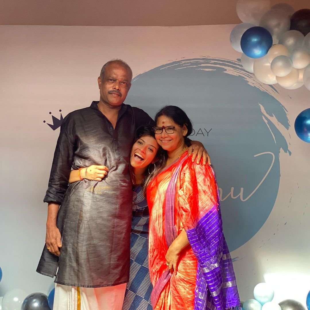 മറ്റൊരു പിറന്നാൾ ദിനംകൂടി; ബിഗ് ബോസ് മത്സരാർഥി അമൃതയുടെ പിറന്നാൾ ആഘോഷ ചിത്രങ്ങൾ