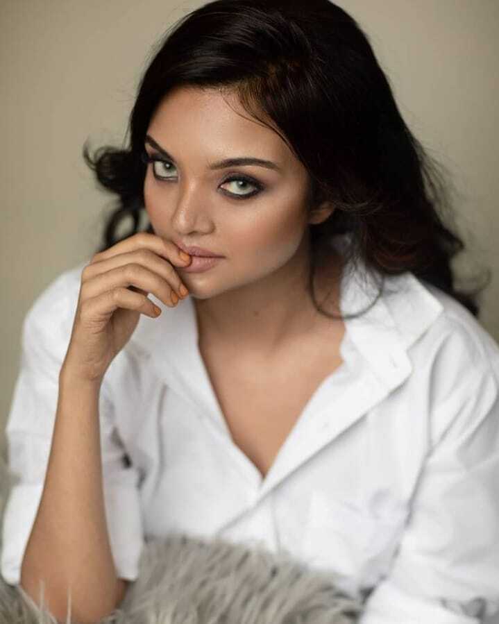 ഇത് ബിഗ് ബോസിൽ കരഞ്ഞിരുന്ന സൂര്യ തന്നെയോ? അമ്പരപ്പിക്കുന്ന ചിത്രങ്ങളുമായി സൂര്യ ജെ മേനോൻ