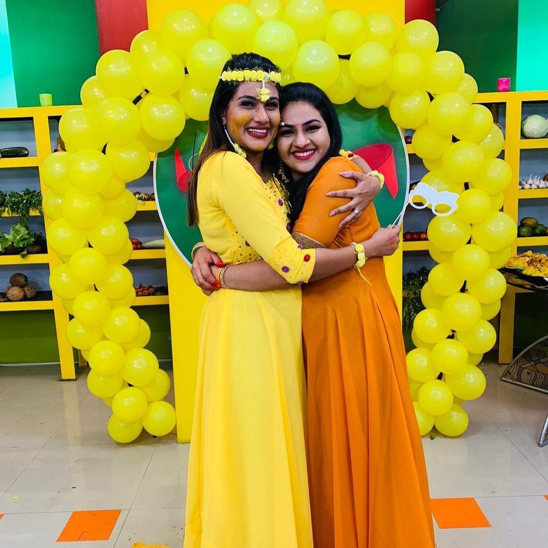 പ്രണയത്തിന് വീട്ടുകാരുടെ പച്ചക്കൊടി, ബിഗ് ബോസ് താരം എലീന പടിക്കൽ വിവാഹിതയായി,  ചിത്രങ്ങൾ