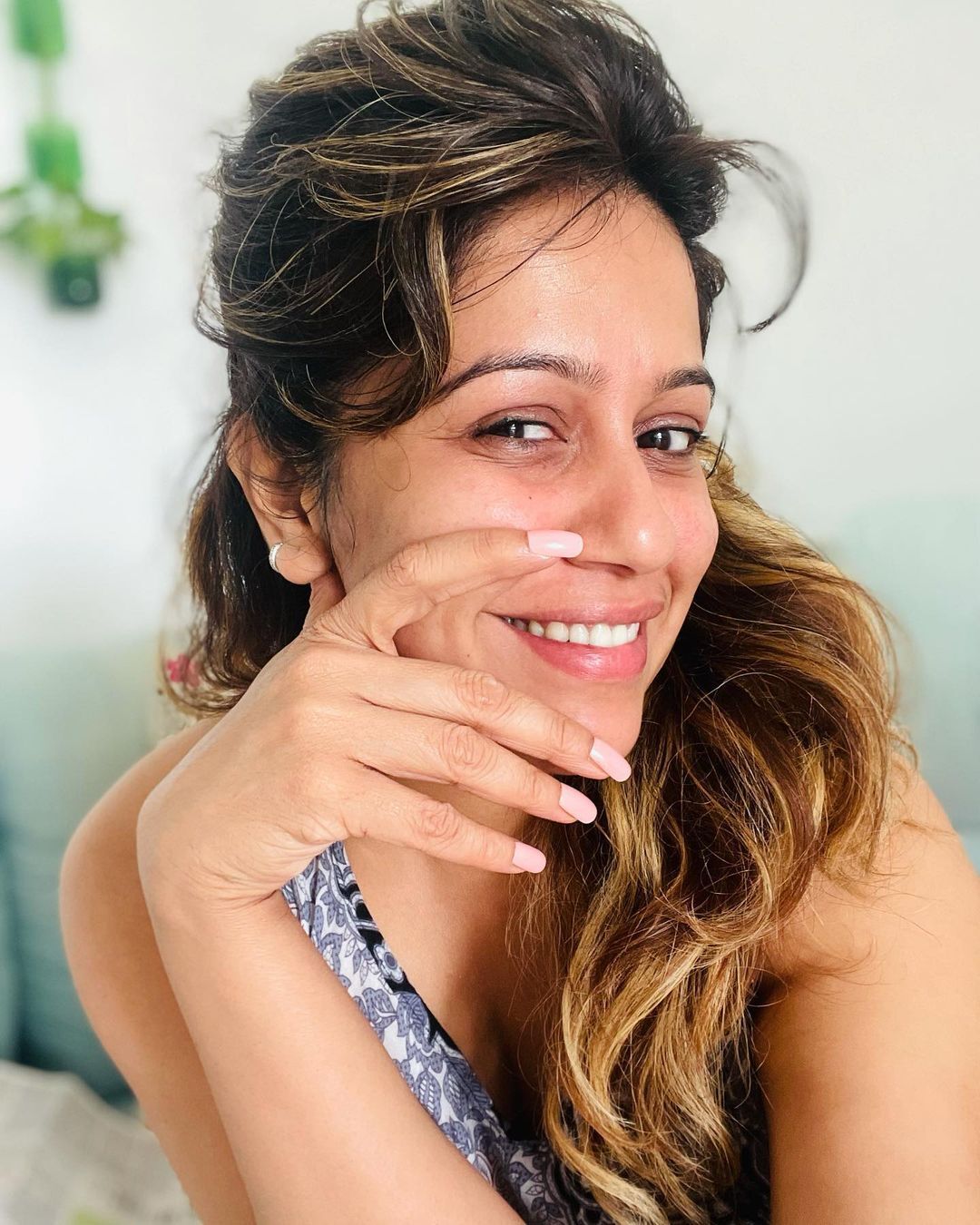 കിടിലൻ ഹെയർസ്റ്റൈലിൽ രഞ്ജിനി ഹരിദാസ്; വൈറലായി ചിത്രങ്ങൾ