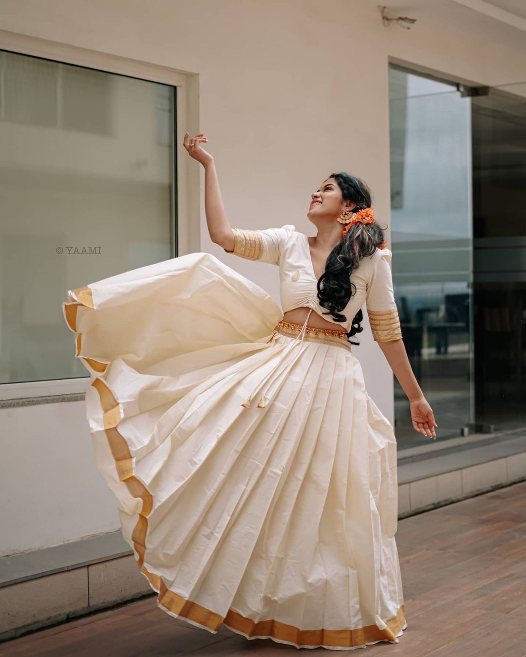 ഓണത്തിന് വെറൈറ്റി ലുക്കുമായി ബിഗ് ബോസ് താരം അഭിരാമി സുരേഷ്; ചിത്രങ്ങള്‍ വൈറല്‍