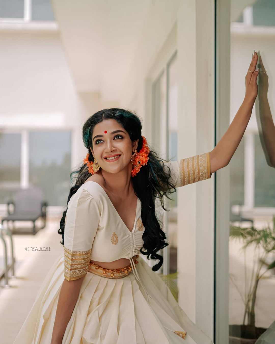 ഓണത്തിന് വെറൈറ്റി ലുക്കുമായി ബിഗ് ബോസ് താരം അഭിരാമി സുരേഷ്; ചിത്രങ്ങള്‍ വൈറല്‍