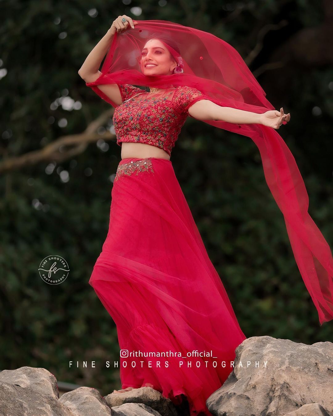 'സുന്ദരി'..ആരാധകരുടെ ഹൃദയം കീഴടക്കി ഋതു മന്ത്ര.. പുതിയ ചിത്രങ്ങൾ വൻ ഹിറ്റ്