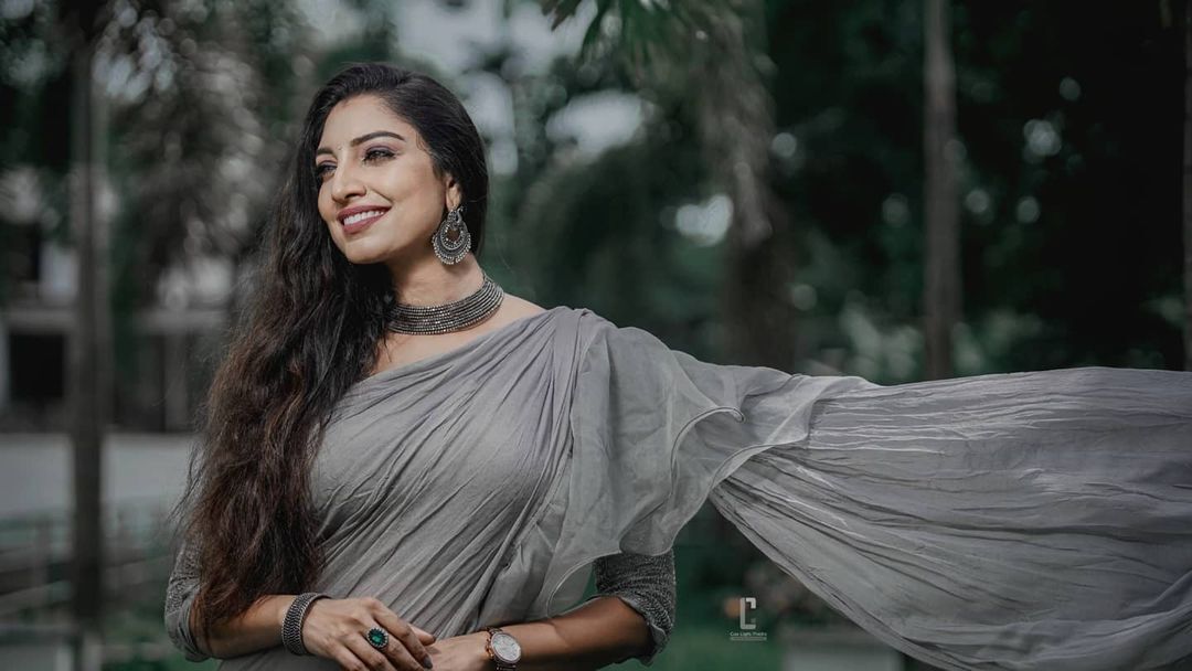 പുത്തന്‍ ഗ്ലാമറസ് ലുക്കില്‍ ബിഗ് ബോസ് താരം റിതു മന്ത്ര; സൂപ്പറായിട്ടുണ്ടെന്ന് ആരാധകര്‍